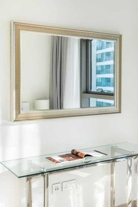 Appartement Luxury And Elegant 2br With Burj Khalifa View *