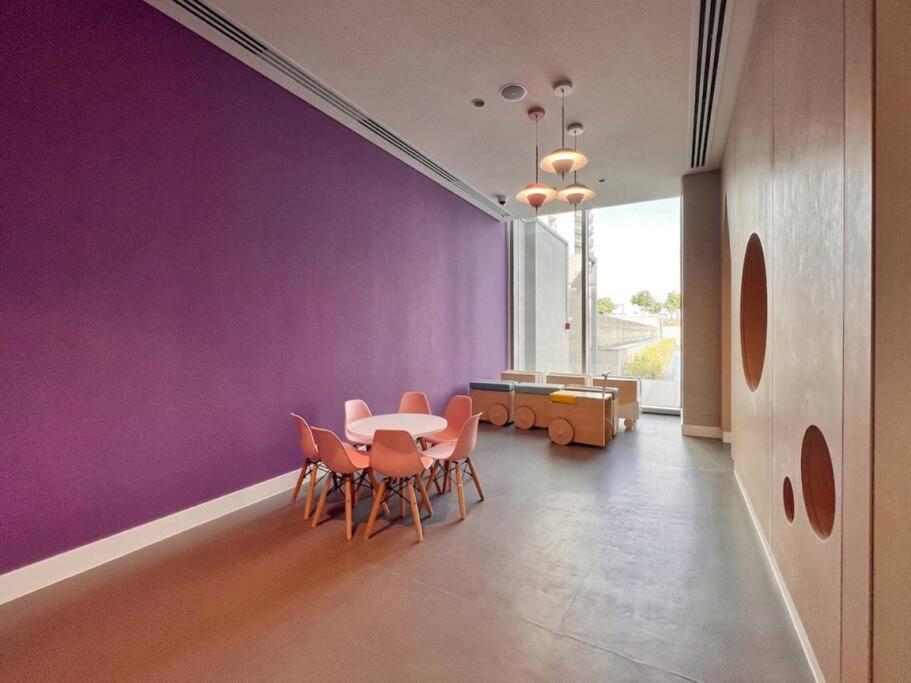 Luxury And Elegant 2br With Burj Khalifa View Appartement *