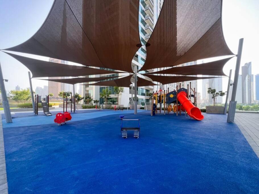 Luxury And Elegant 2br With Burj Khalifa View Dubaï