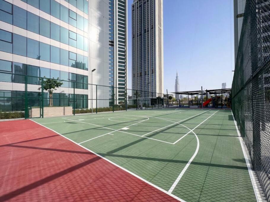 Luxury And Elegant 2br With Burj Khalifa View Appartement *